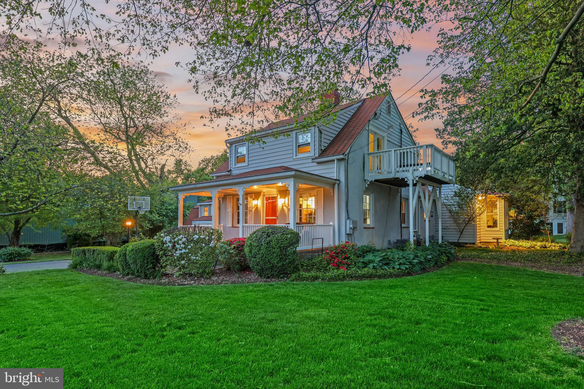 10130 BLAKE LANE