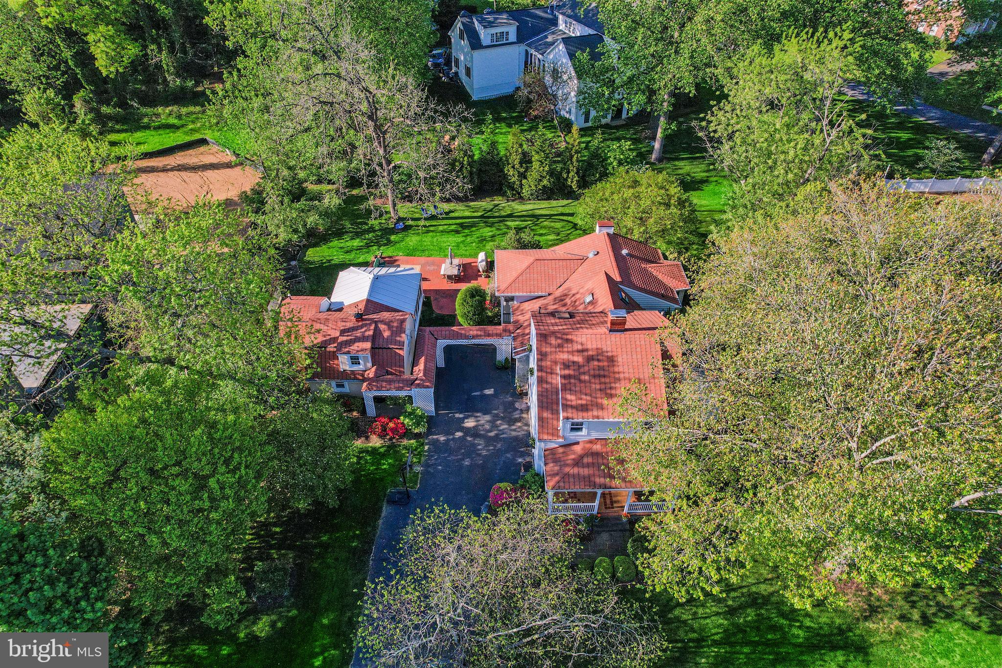 10130 BLAKE LANE