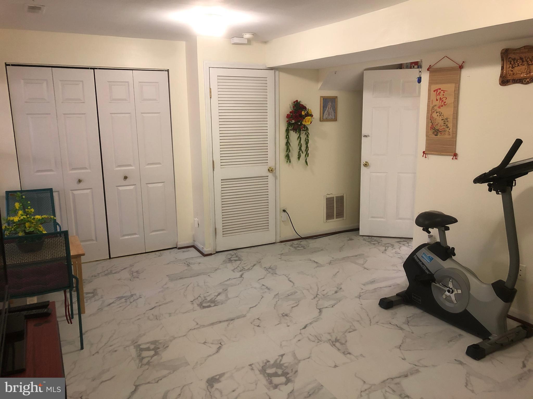 WELLINGTON/CLOVERHILL - Residential