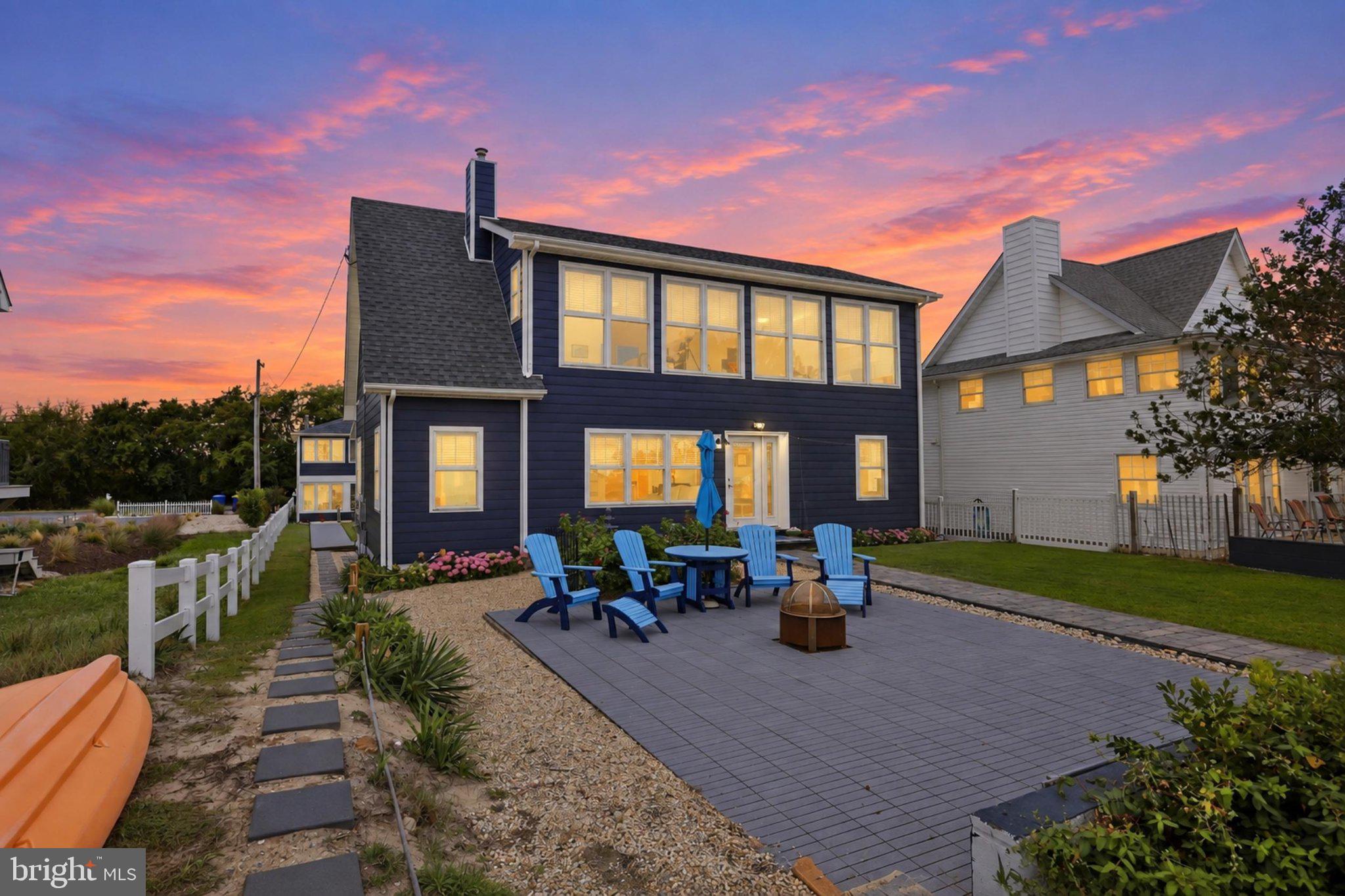 287 BAY AVENUE