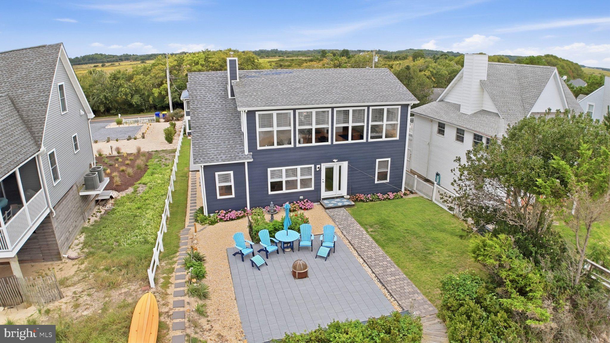 287 BAY AVENUE