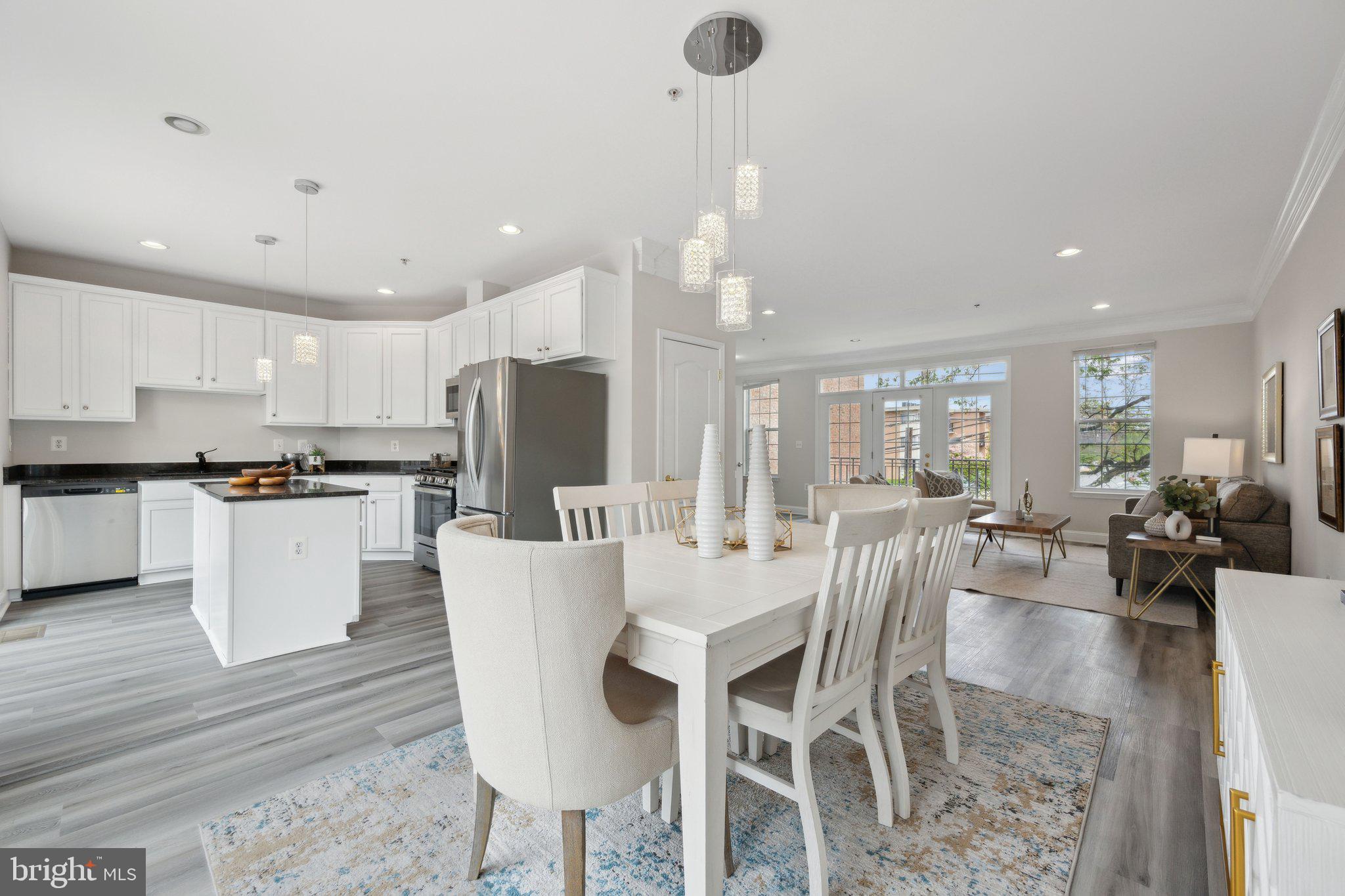 228 N SUMMIT AVENUE 27-228