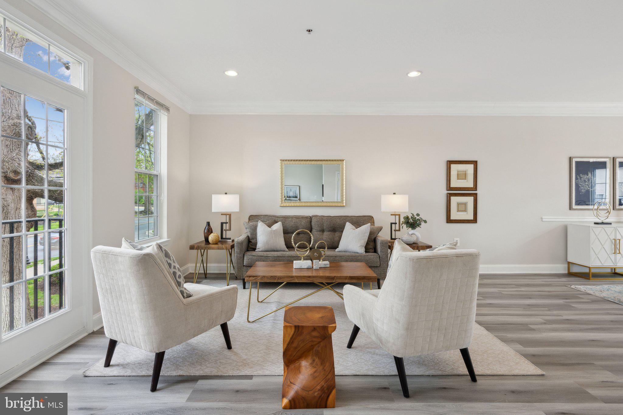 228 N SUMMIT AVENUE 27-228
