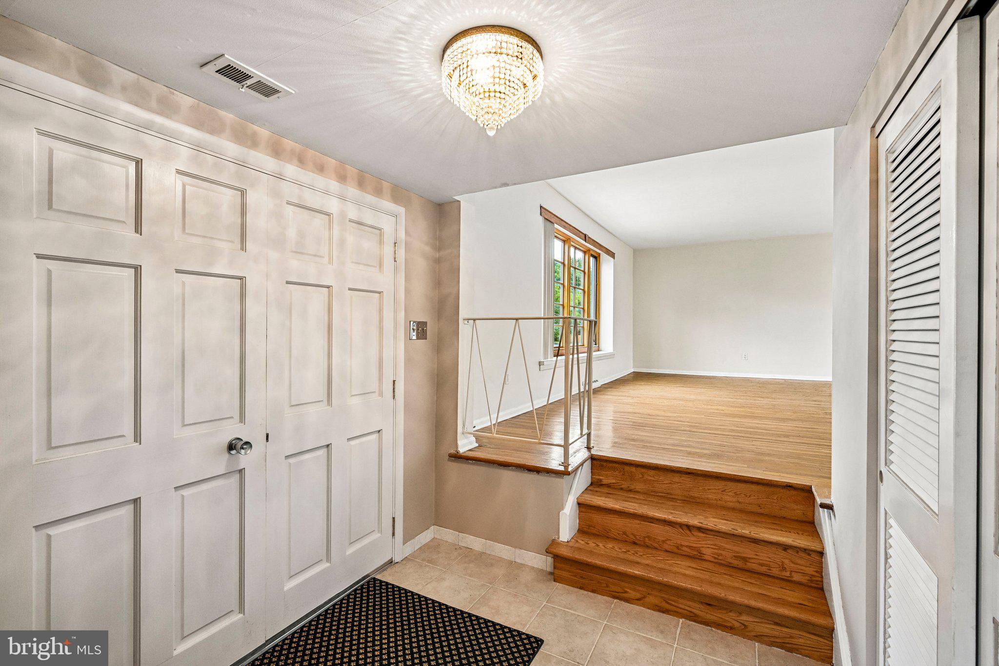 1008 RENNARD STREET