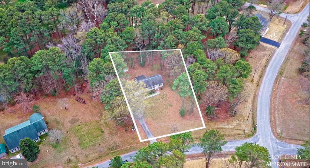 Photo of 67 Stern Way, MONTROSS, VA 22520 (MLS # VAWE2010760)