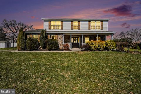 Homes For Sale - 44 Oak Avenue<br/> HALIFAX, PA 17032