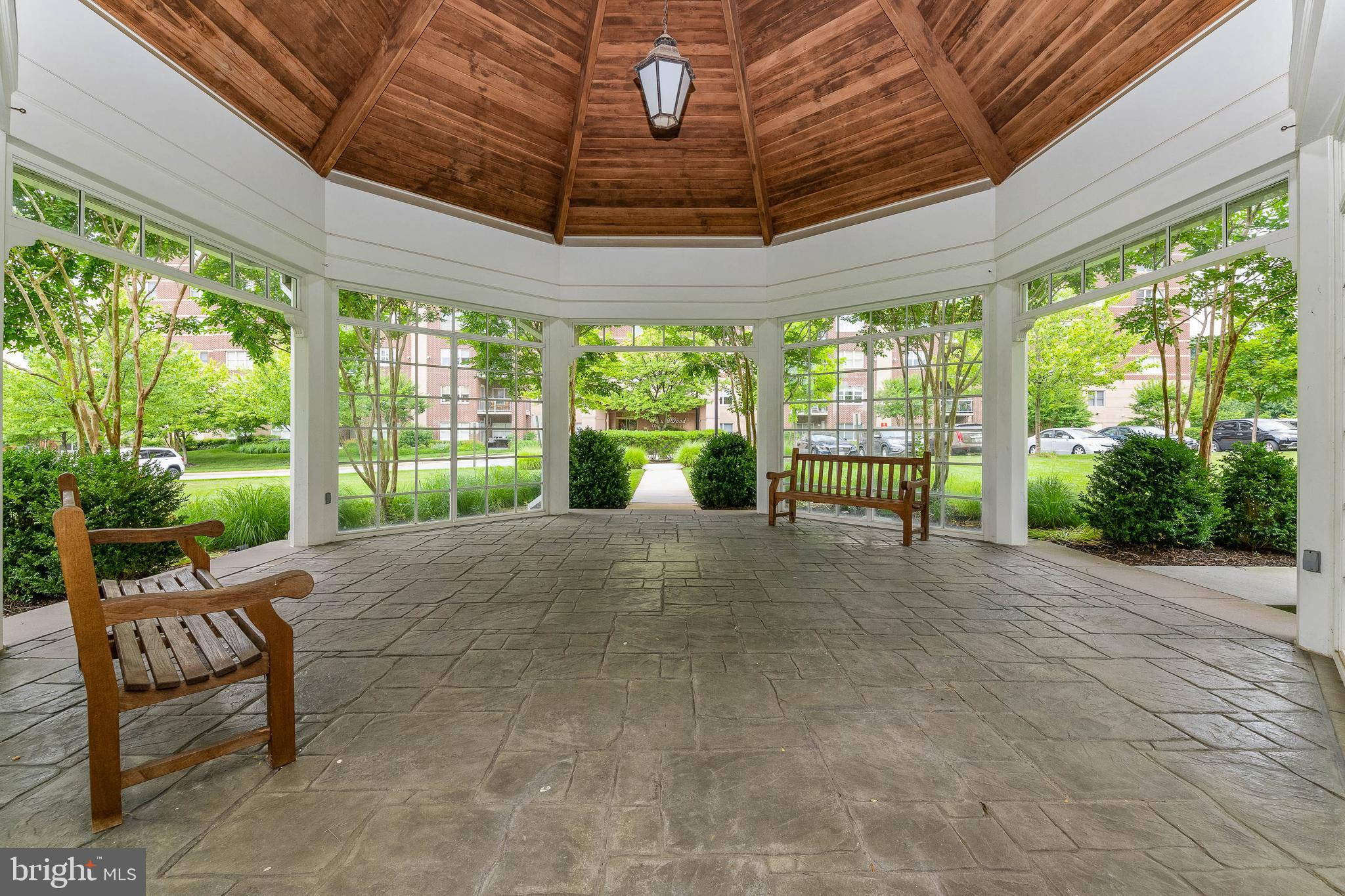 ROUNDWOOD RIDGE - Residential