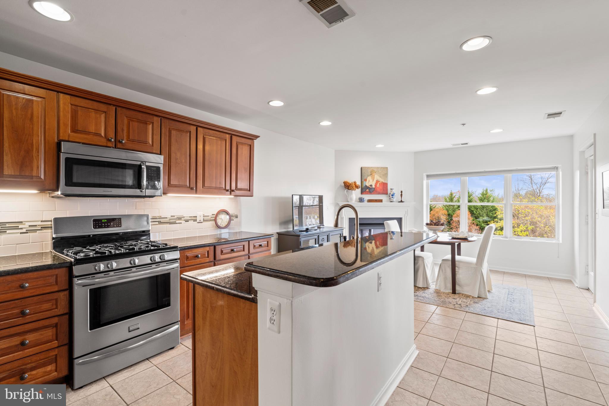 ROUNDWOOD RIDGE - Residential