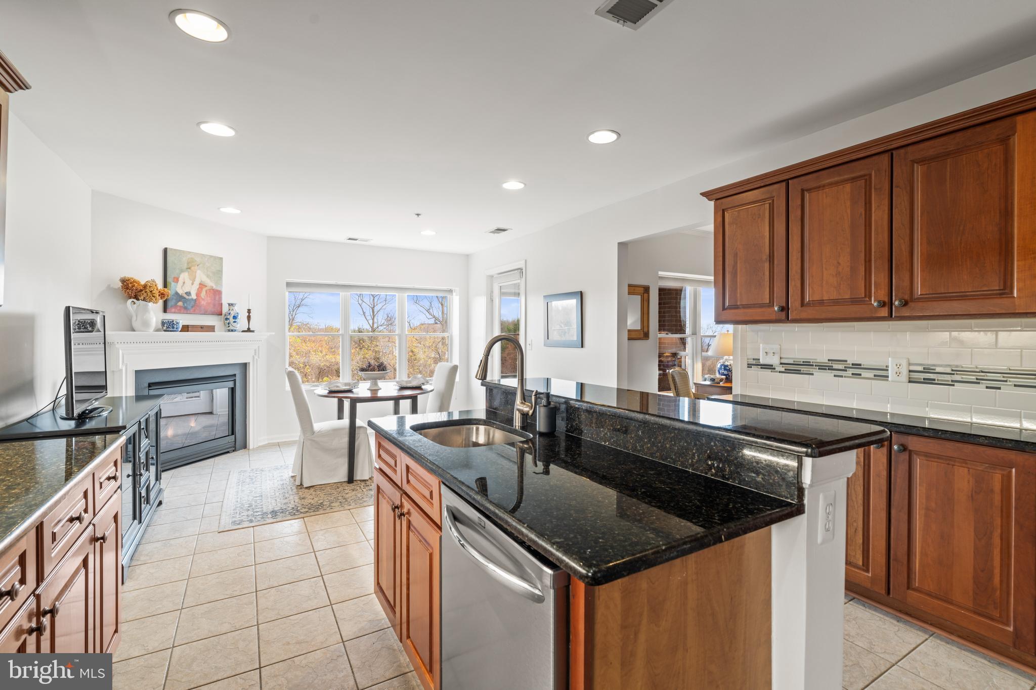 ROUNDWOOD RIDGE - Residential