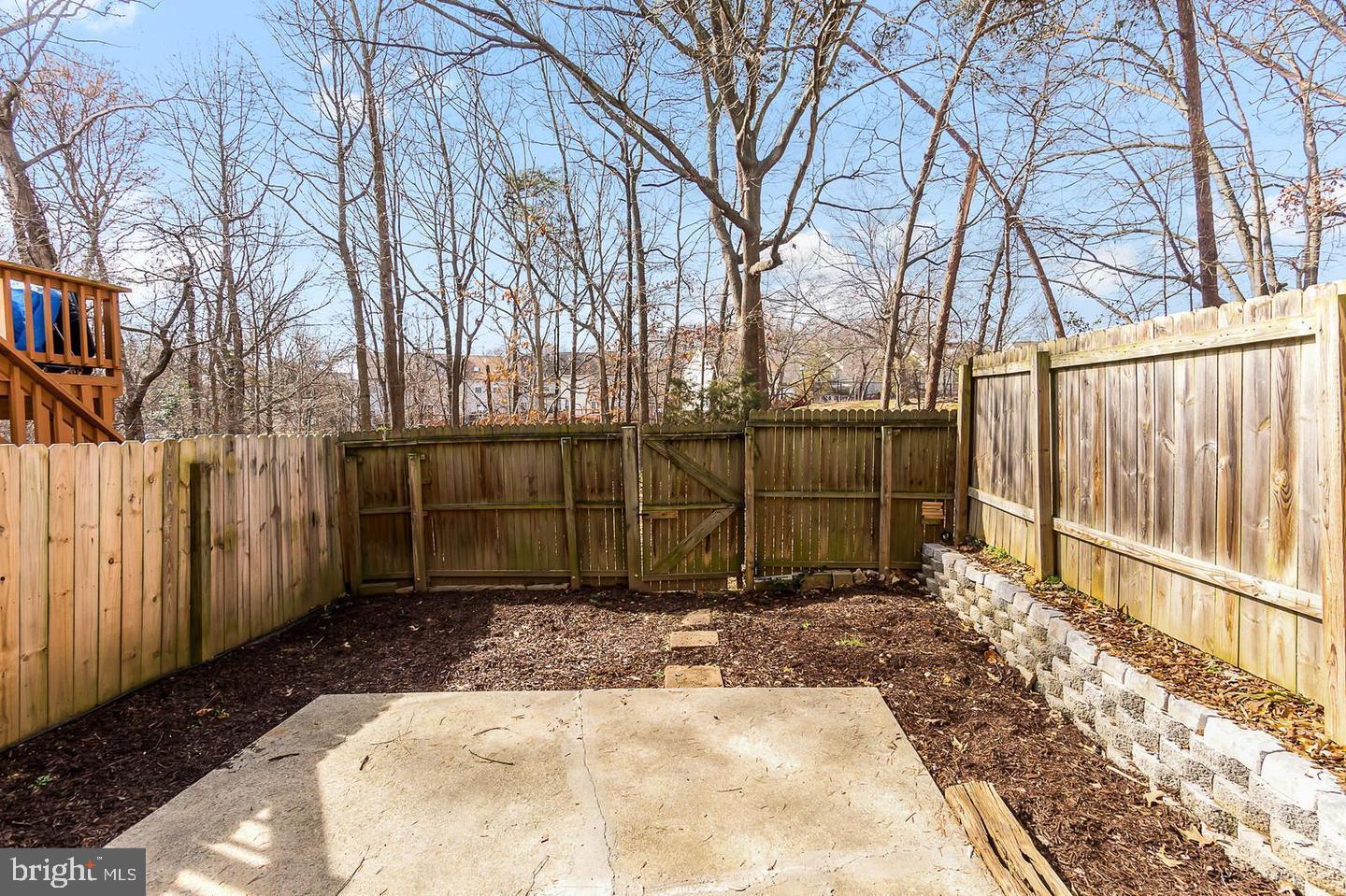 ROLLING BROOK - Residential Lease