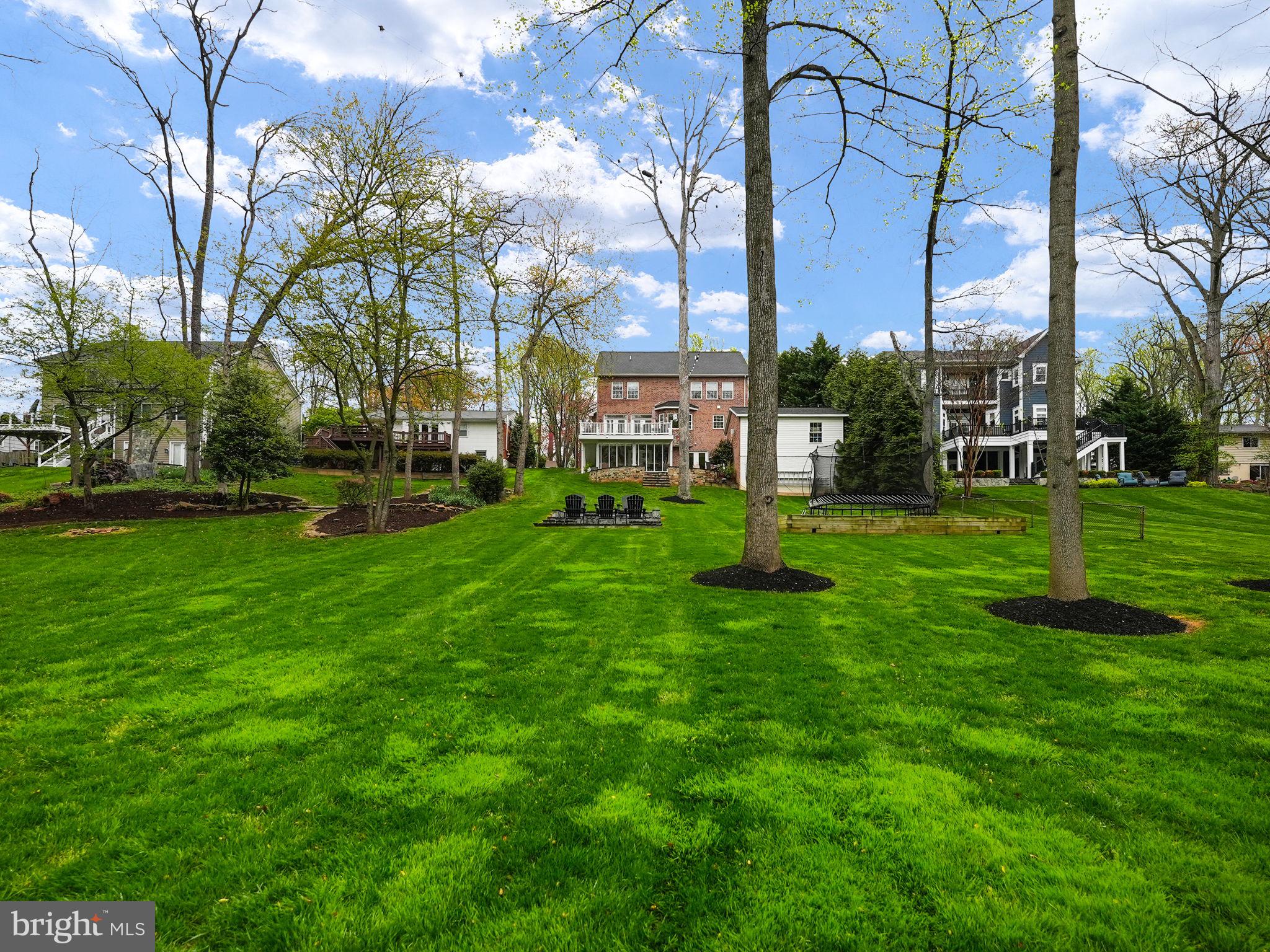 VIENNA WOODS - Residential