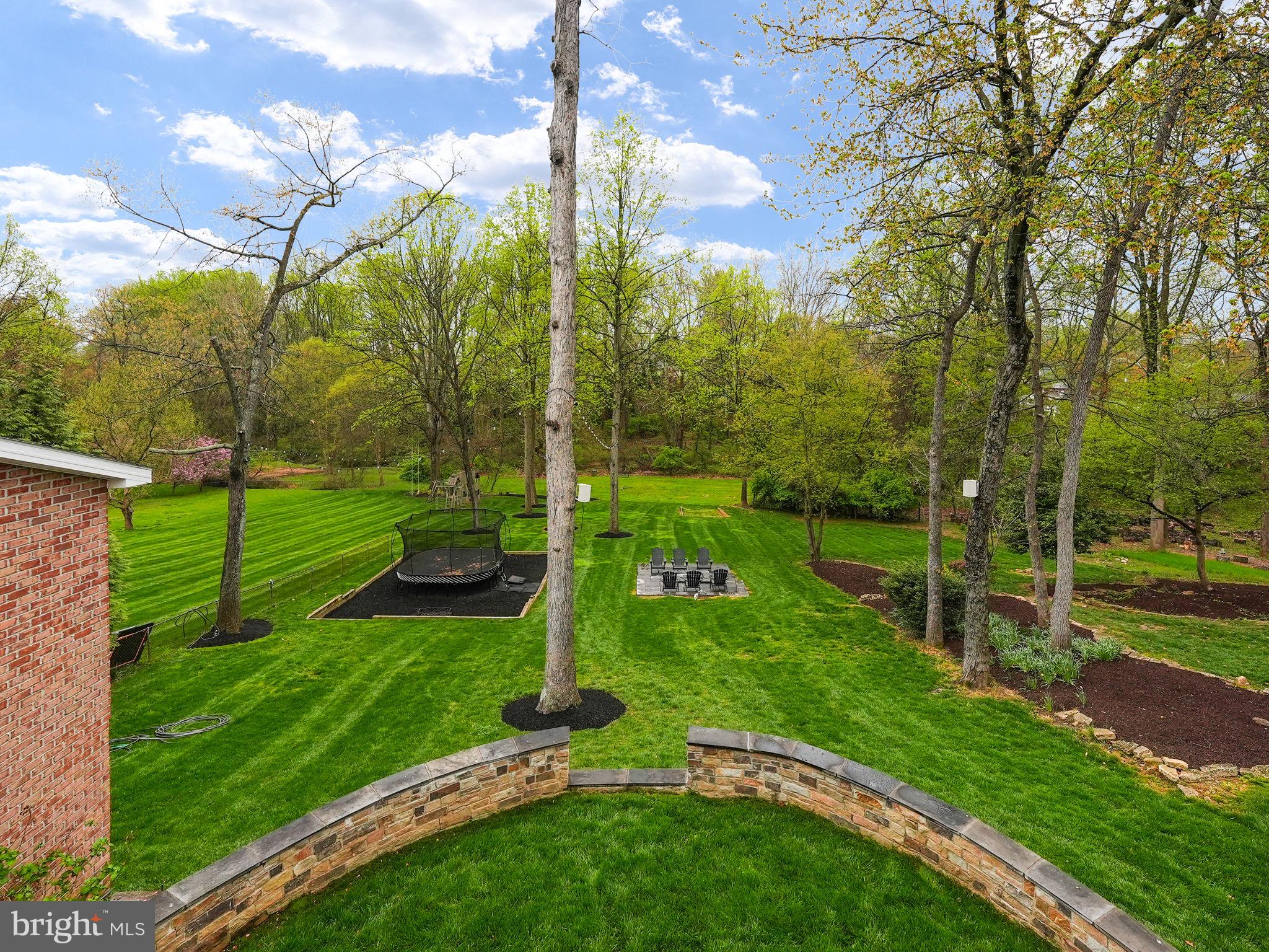 VIENNA WOODS - Residential