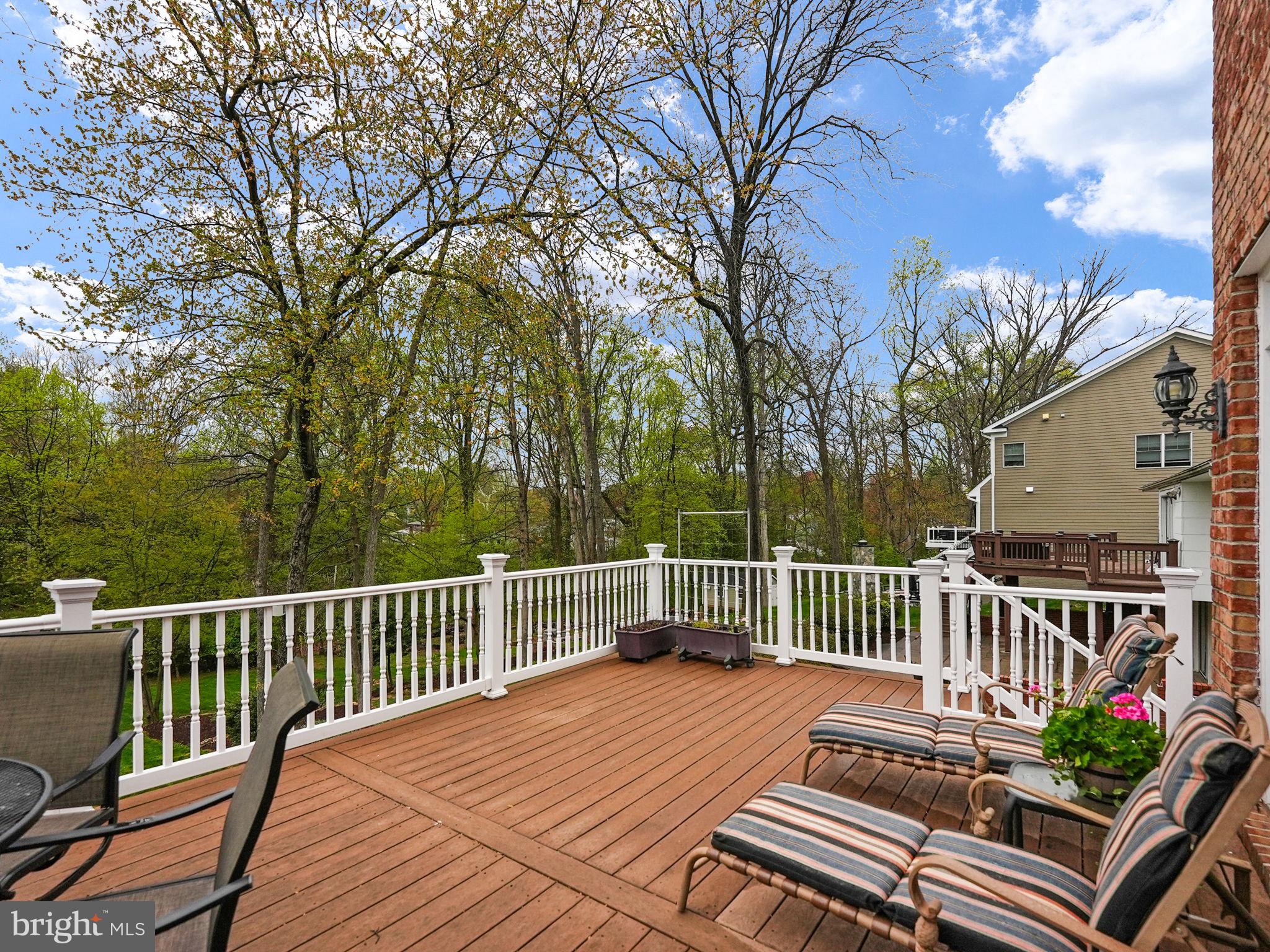 VIENNA WOODS - Residential