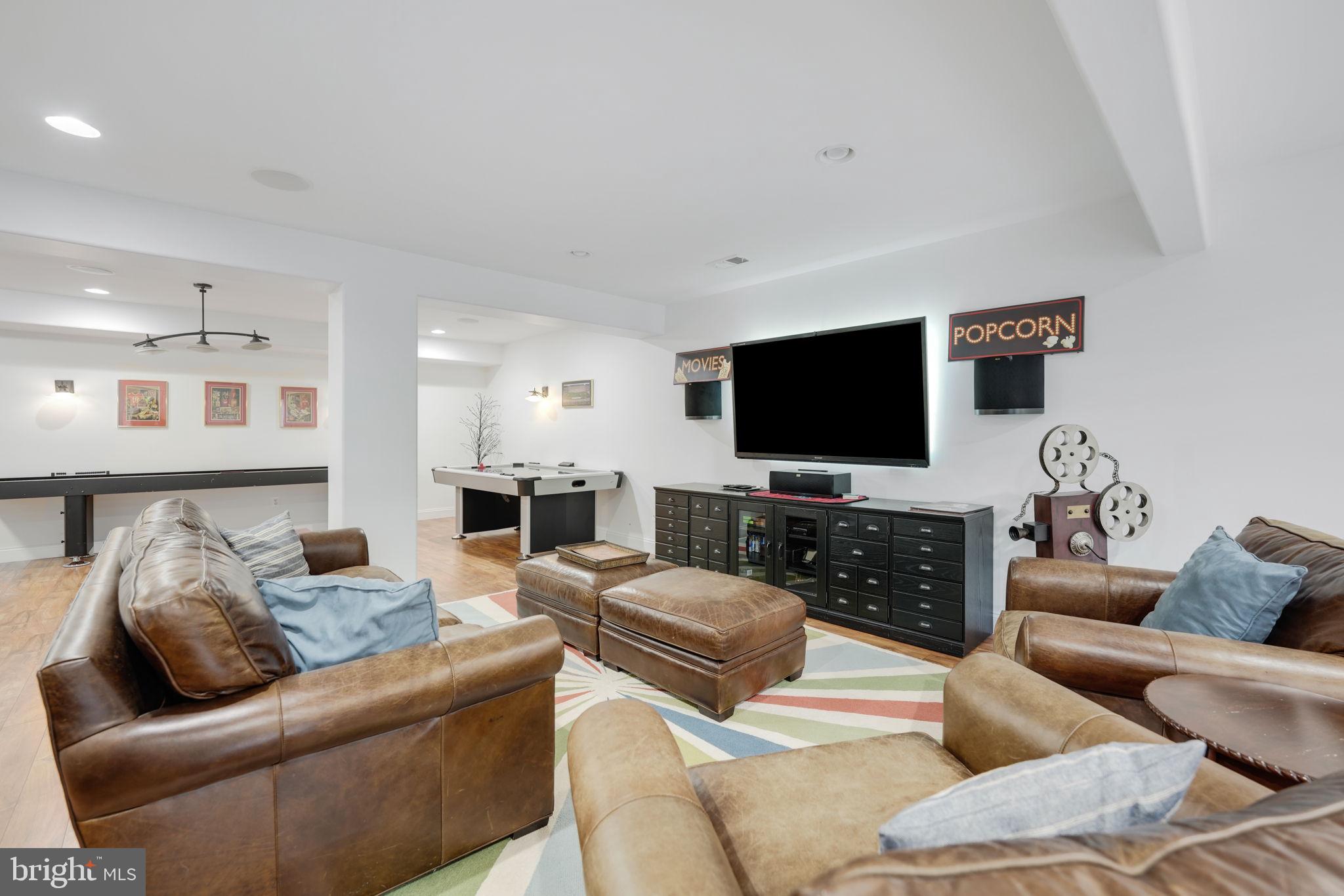 VIENNA WOODS - Residential