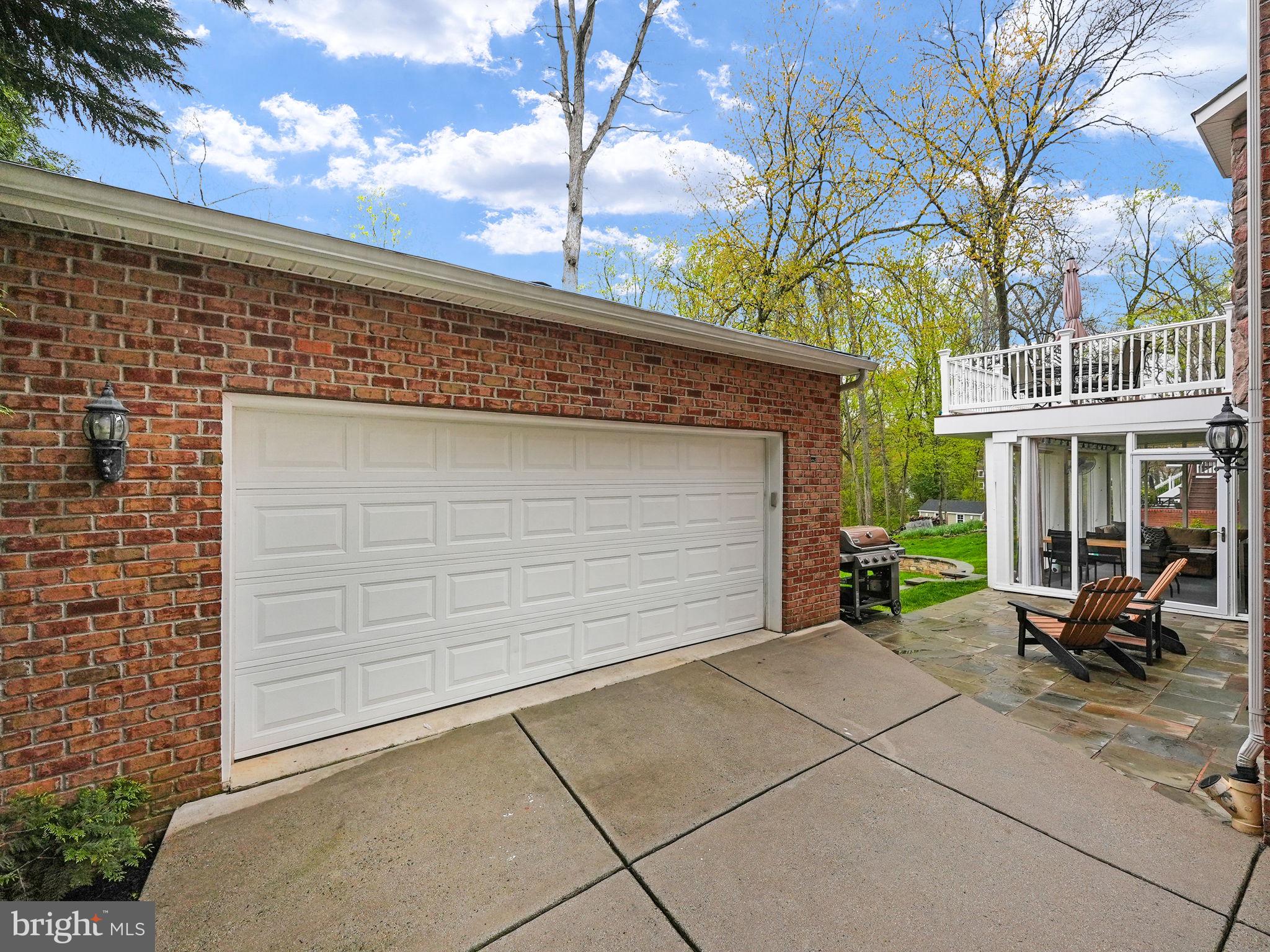 VIENNA WOODS - Residential