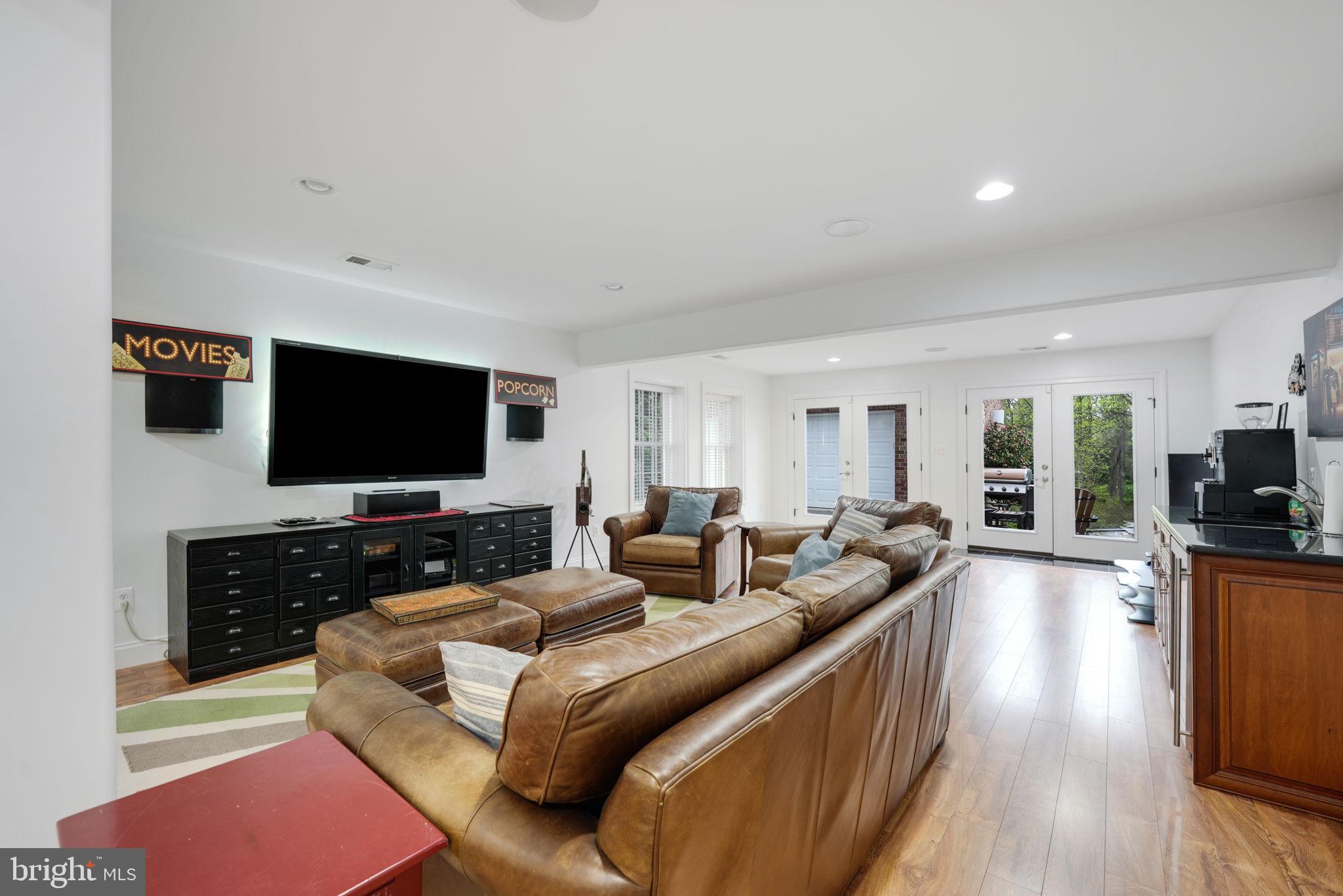 VIENNA WOODS - Residential