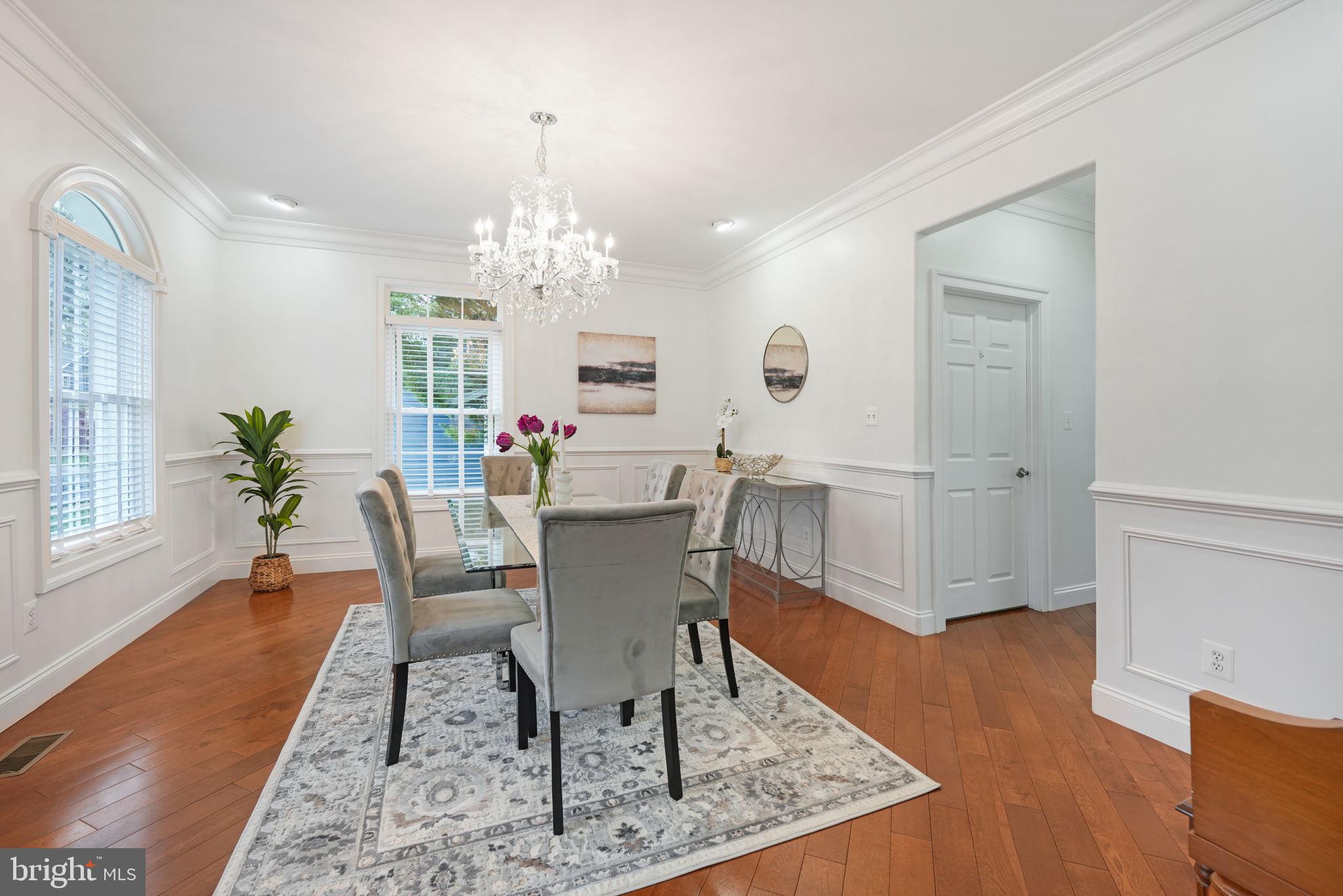 VIENNA WOODS - Residential