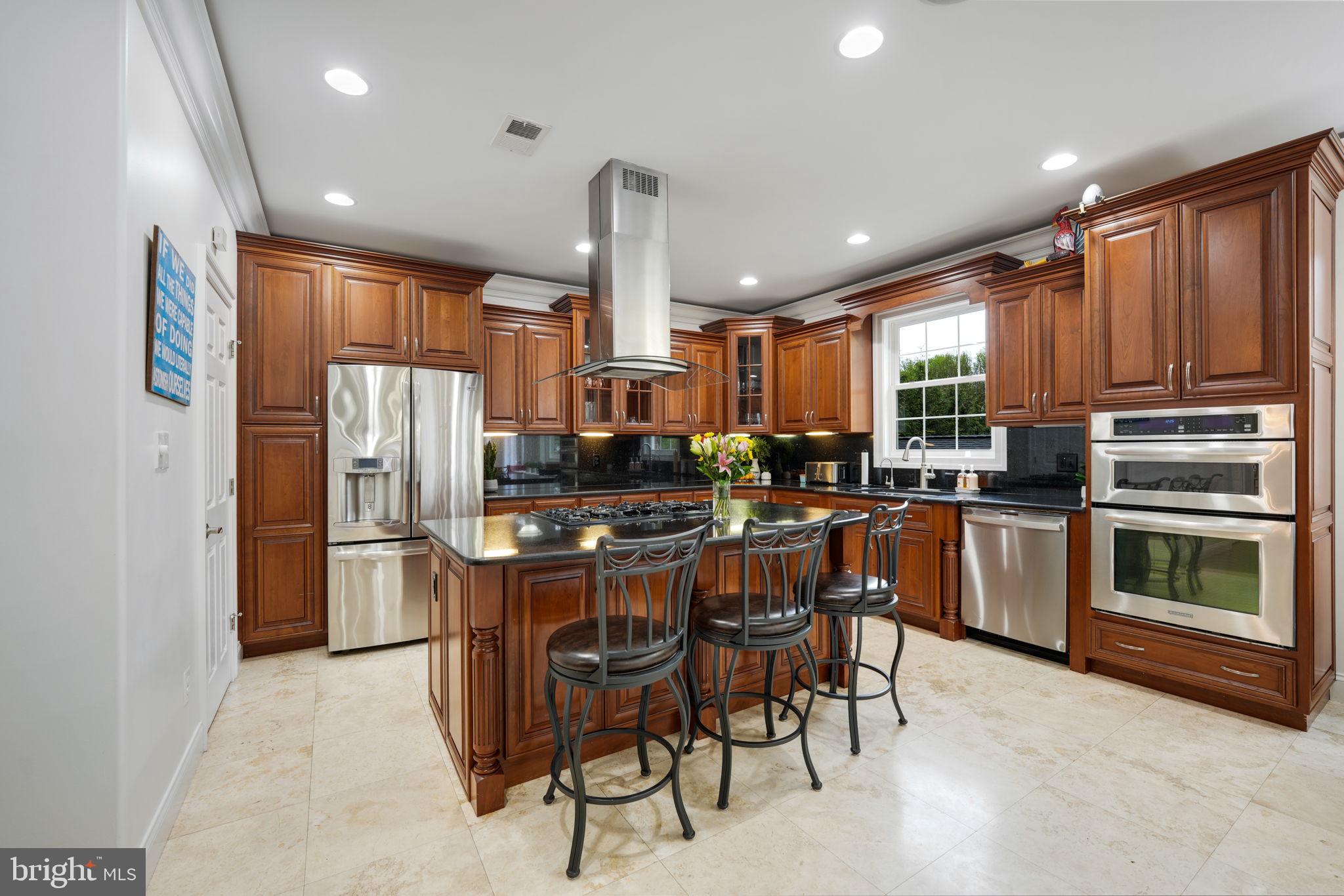 VIENNA WOODS - Residential