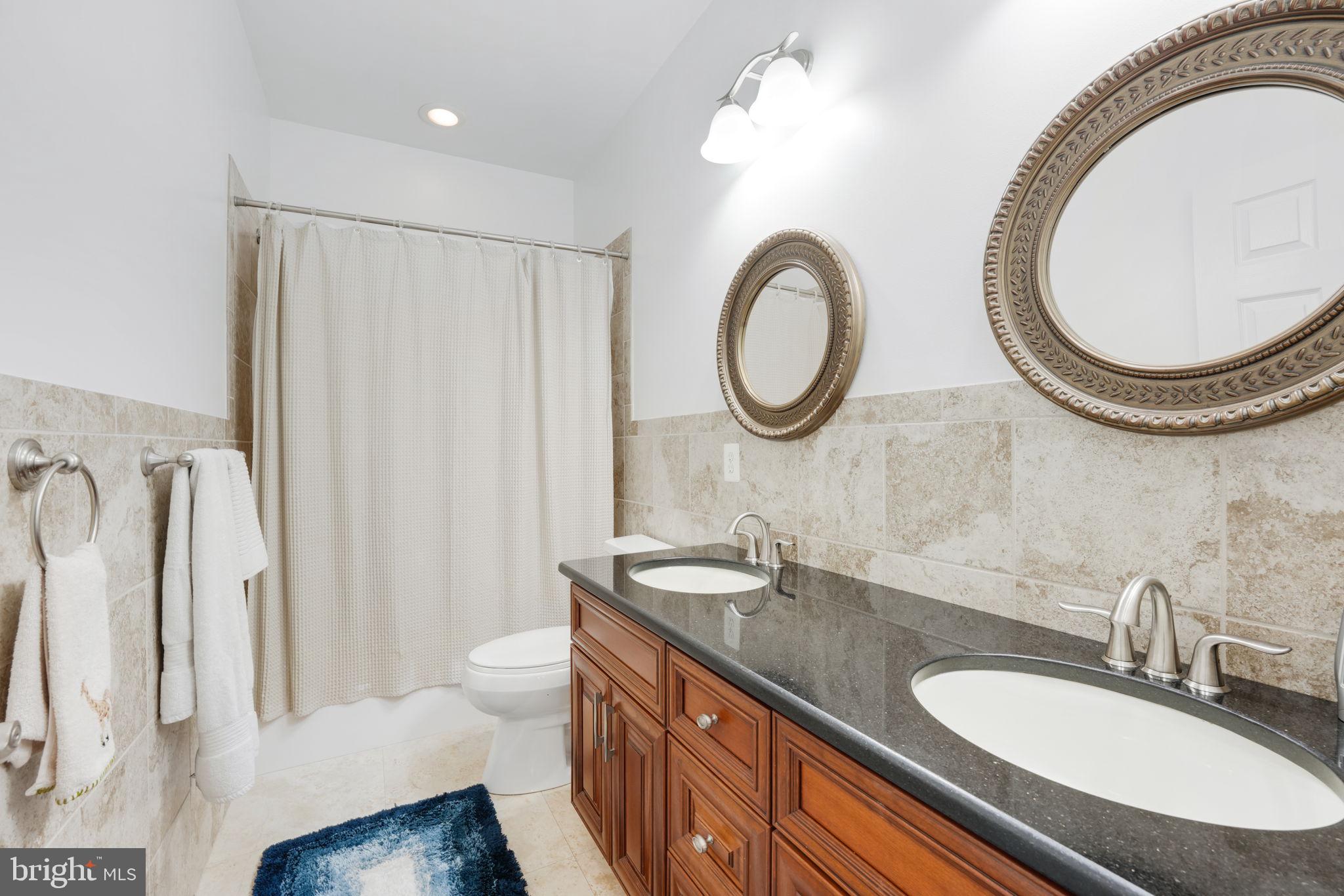 VIENNA WOODS - Residential