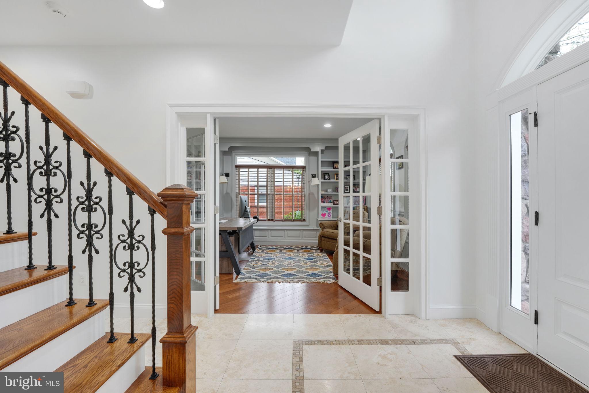 VIENNA WOODS - Residential