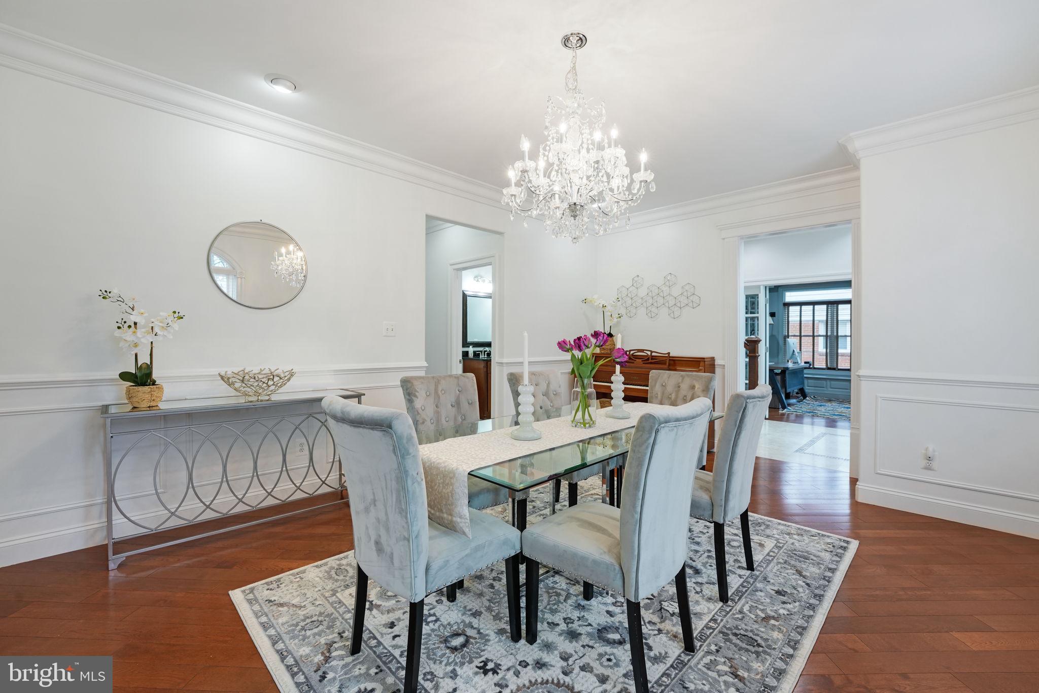 VIENNA WOODS - Residential