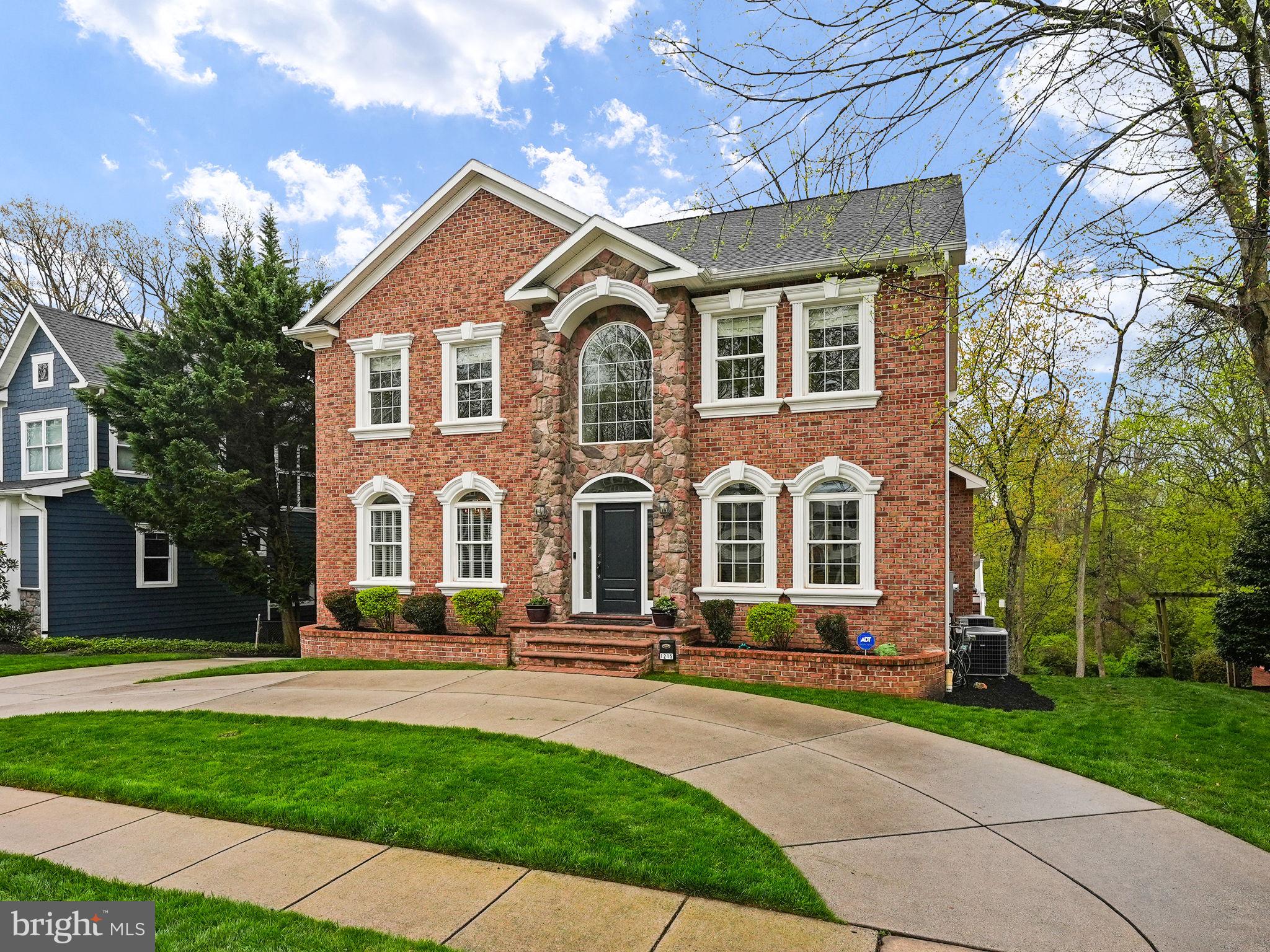 VIENNA WOODS - Residential