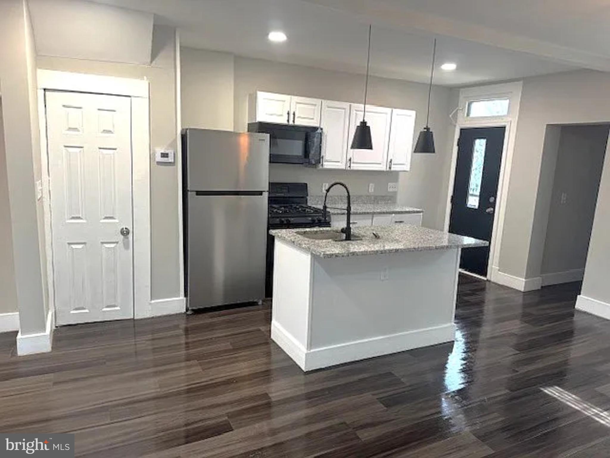 CENTRAL PARK HEIGHTS - Residential Lease