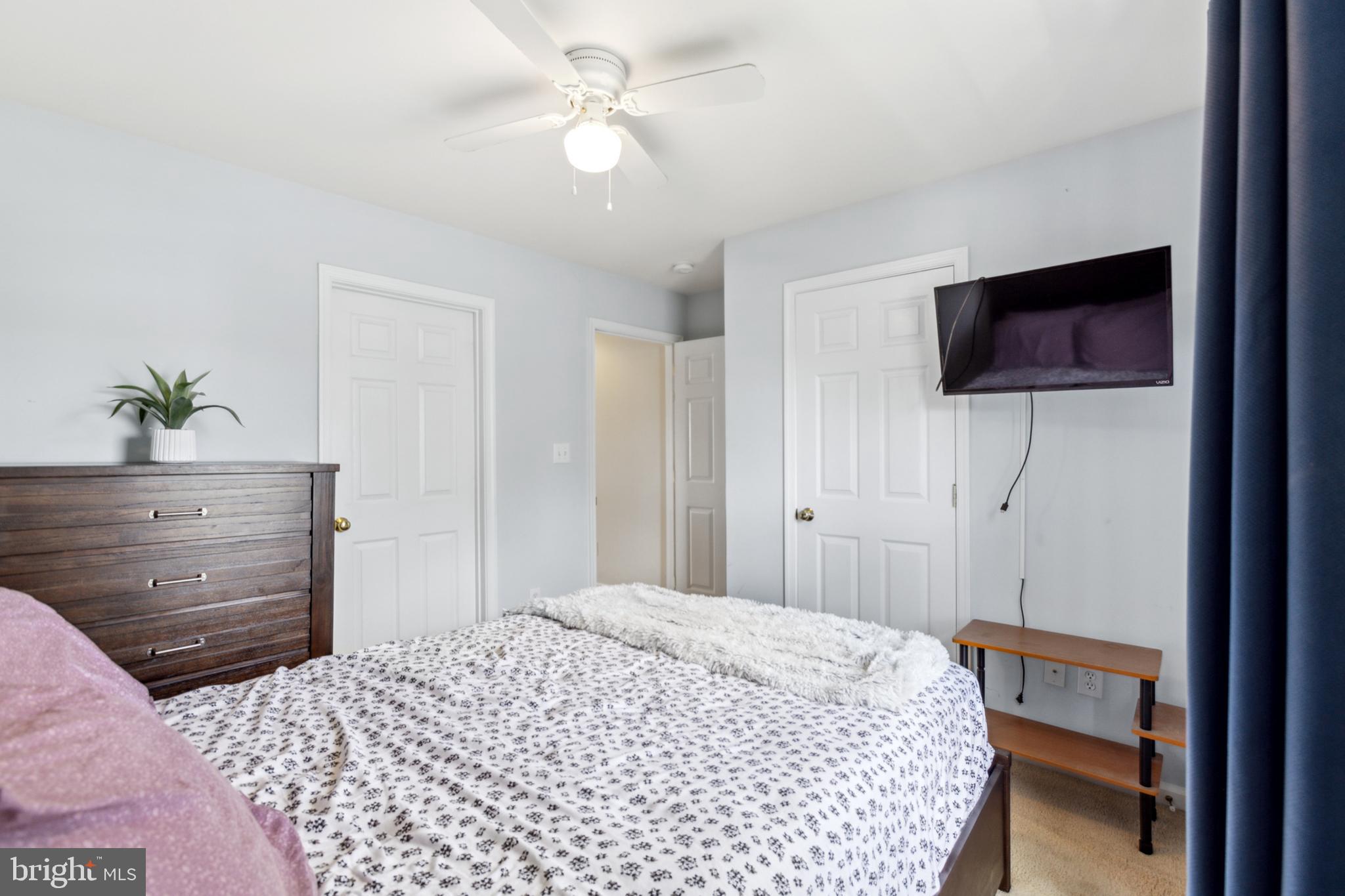 TOWNSEND STATION - Land