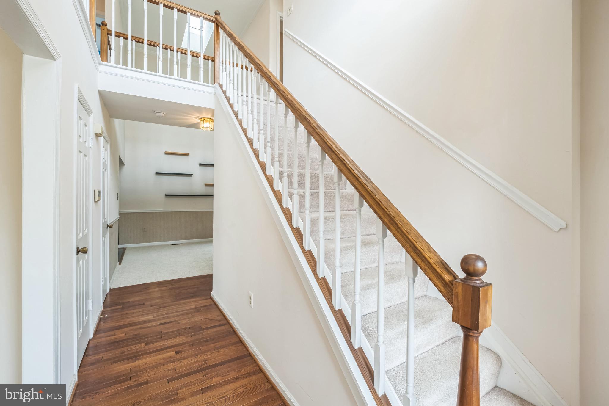 521 PARADISE COURT