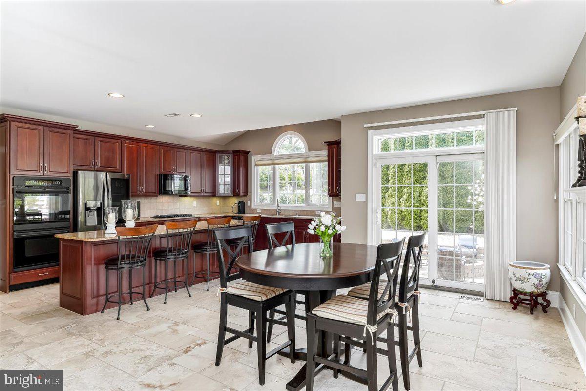 WESTTOWN CHASE - Residential