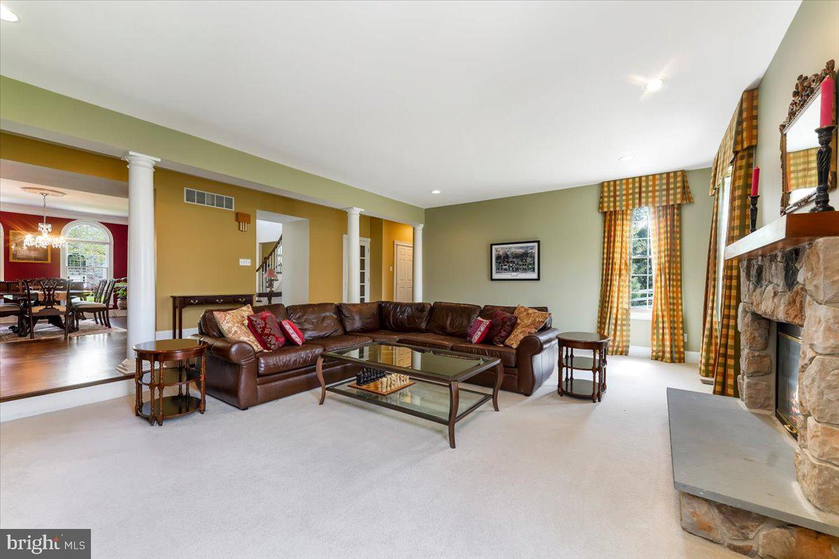 WESTTOWN CHASE - Residential