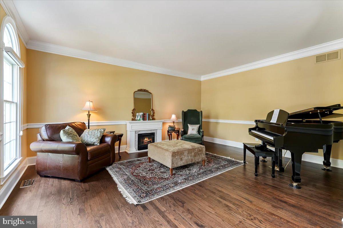 WESTTOWN CHASE - Residential