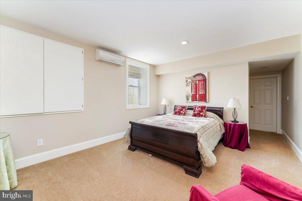 WESTTOWN CHASE - Residential