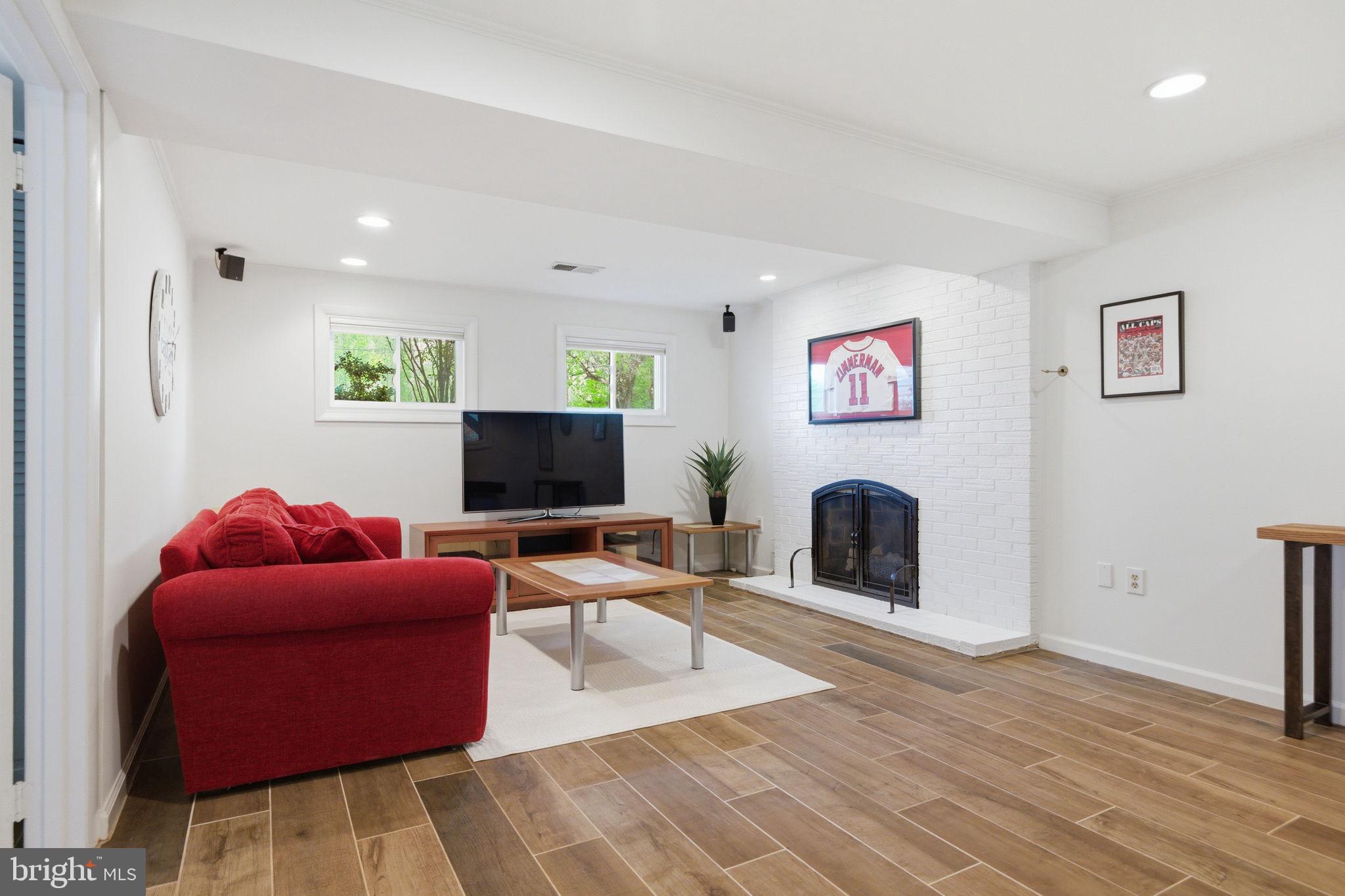 SPRINGBROOK FOREST - Residential