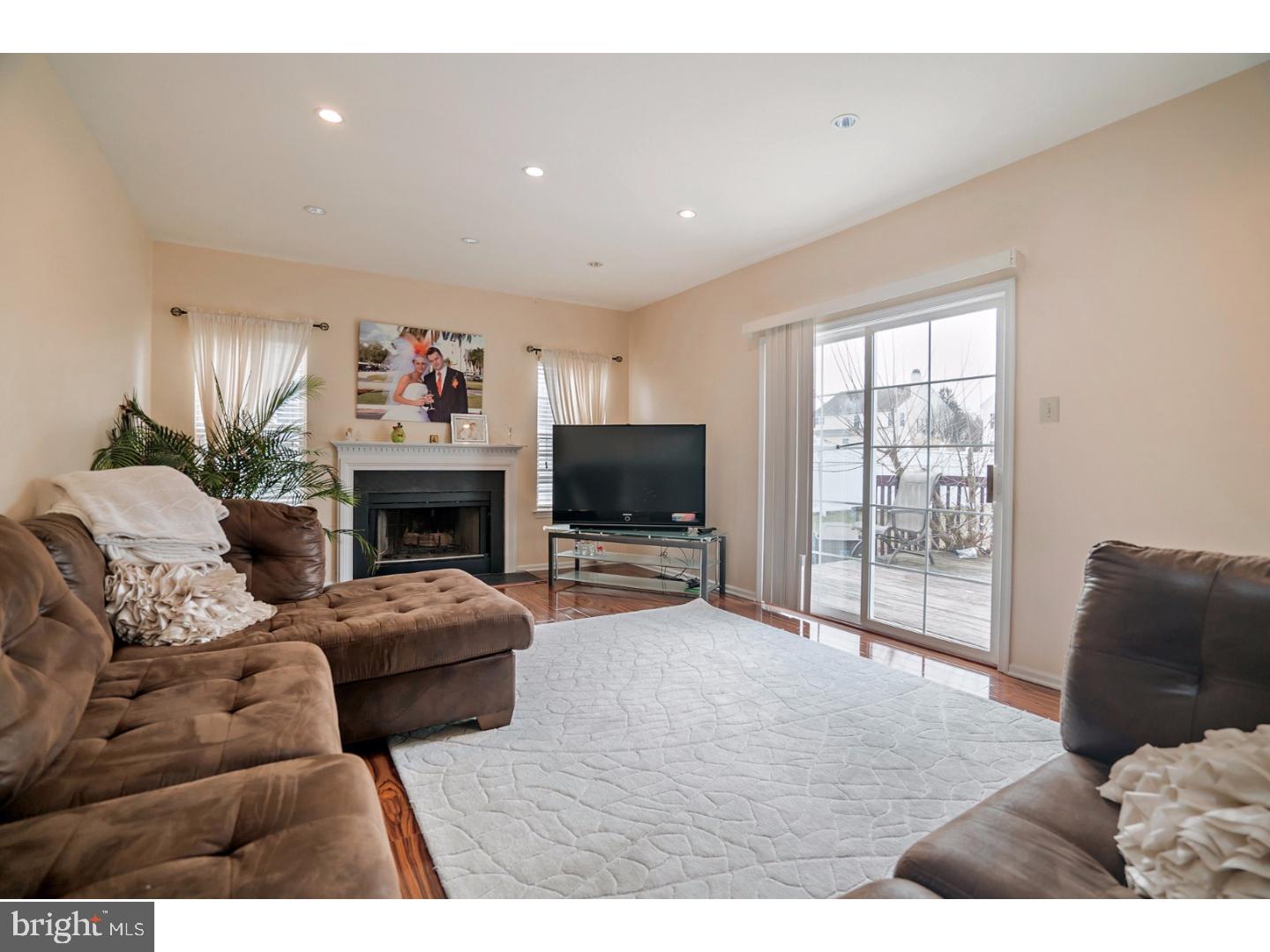 MEADOW GLEN - Residential