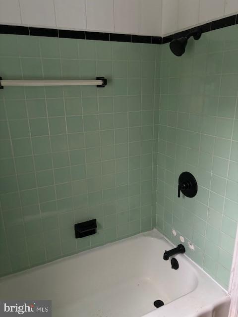 RONKS - Commercial Sale