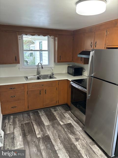 RONKS - Commercial Sale