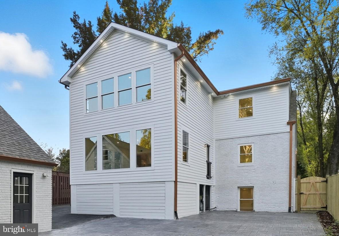 FAIRHILL ON THE BOULEVRD - Residential