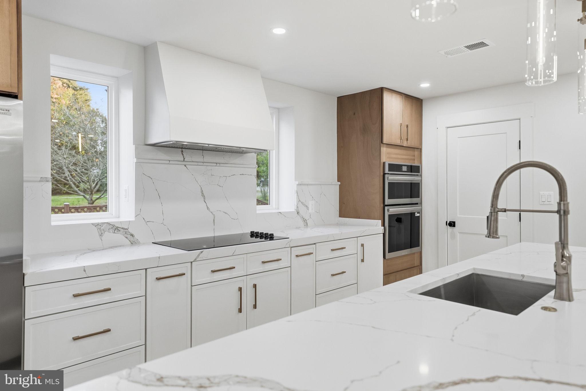 FAIRHILL ON THE BOULEVRD - Residential