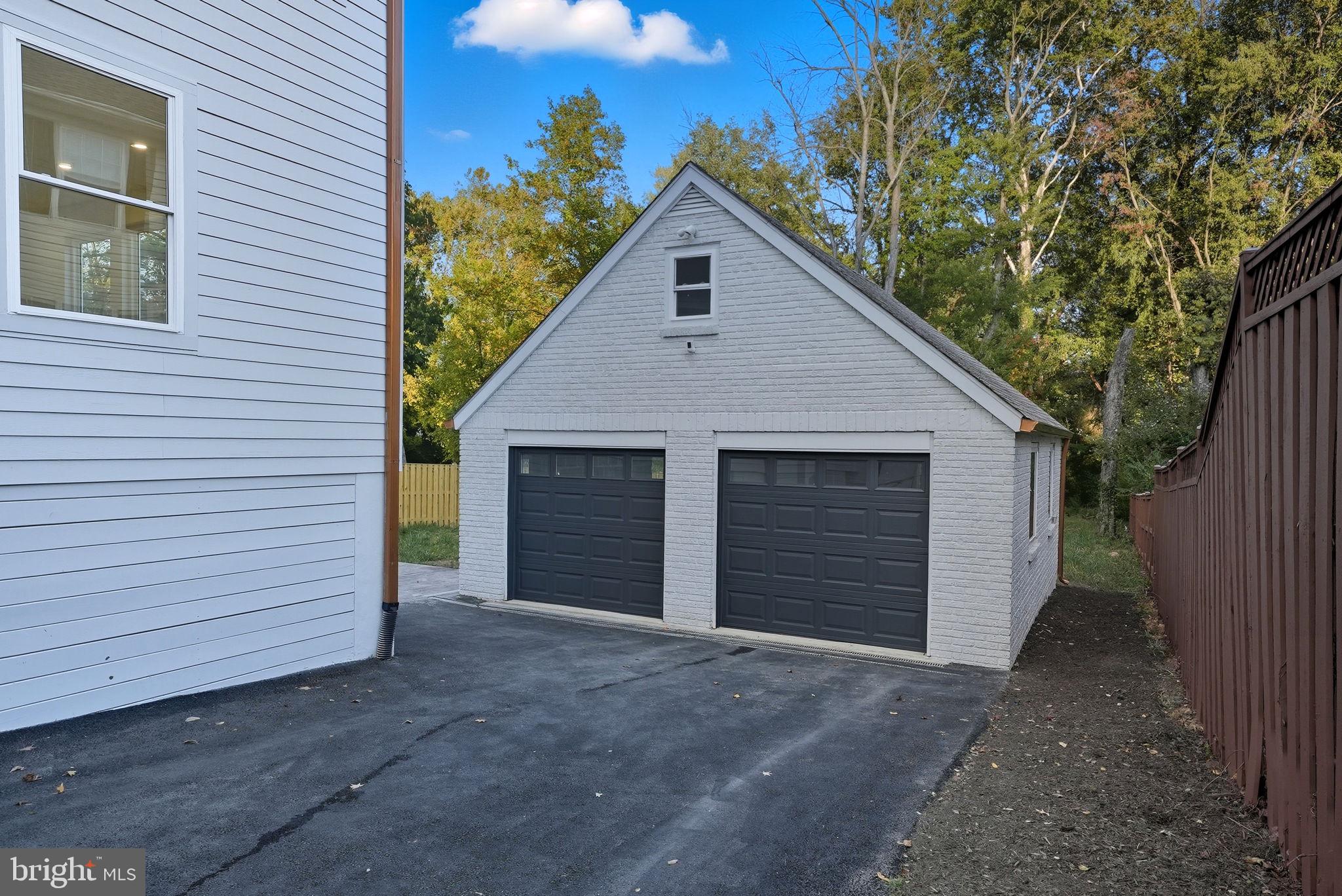 FAIRHILL ON THE BOULEVRD - Residential