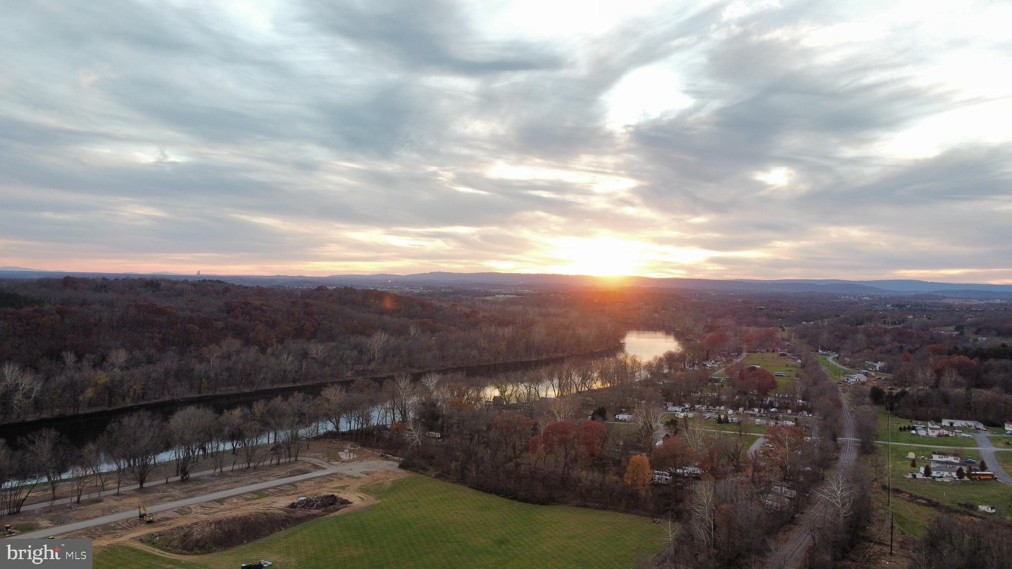 BROOKFIELD ON THE POTOMAC - Residential