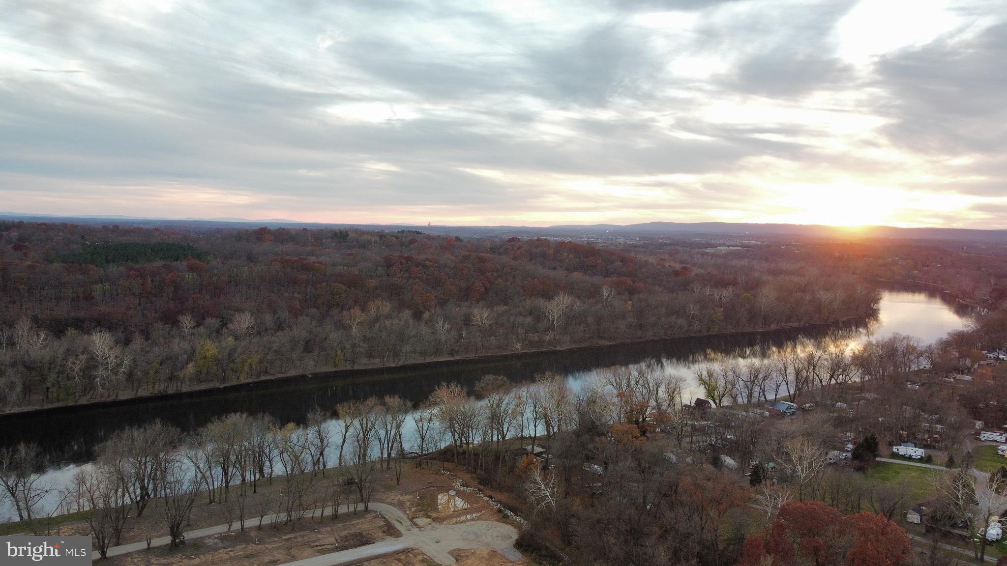BROOKFIELD ON THE POTOMAC - Residential