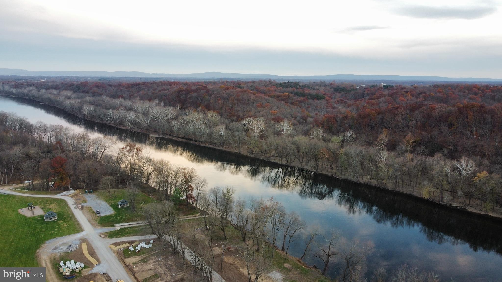 BROOKFIELD ON THE POTOMAC - Residential
