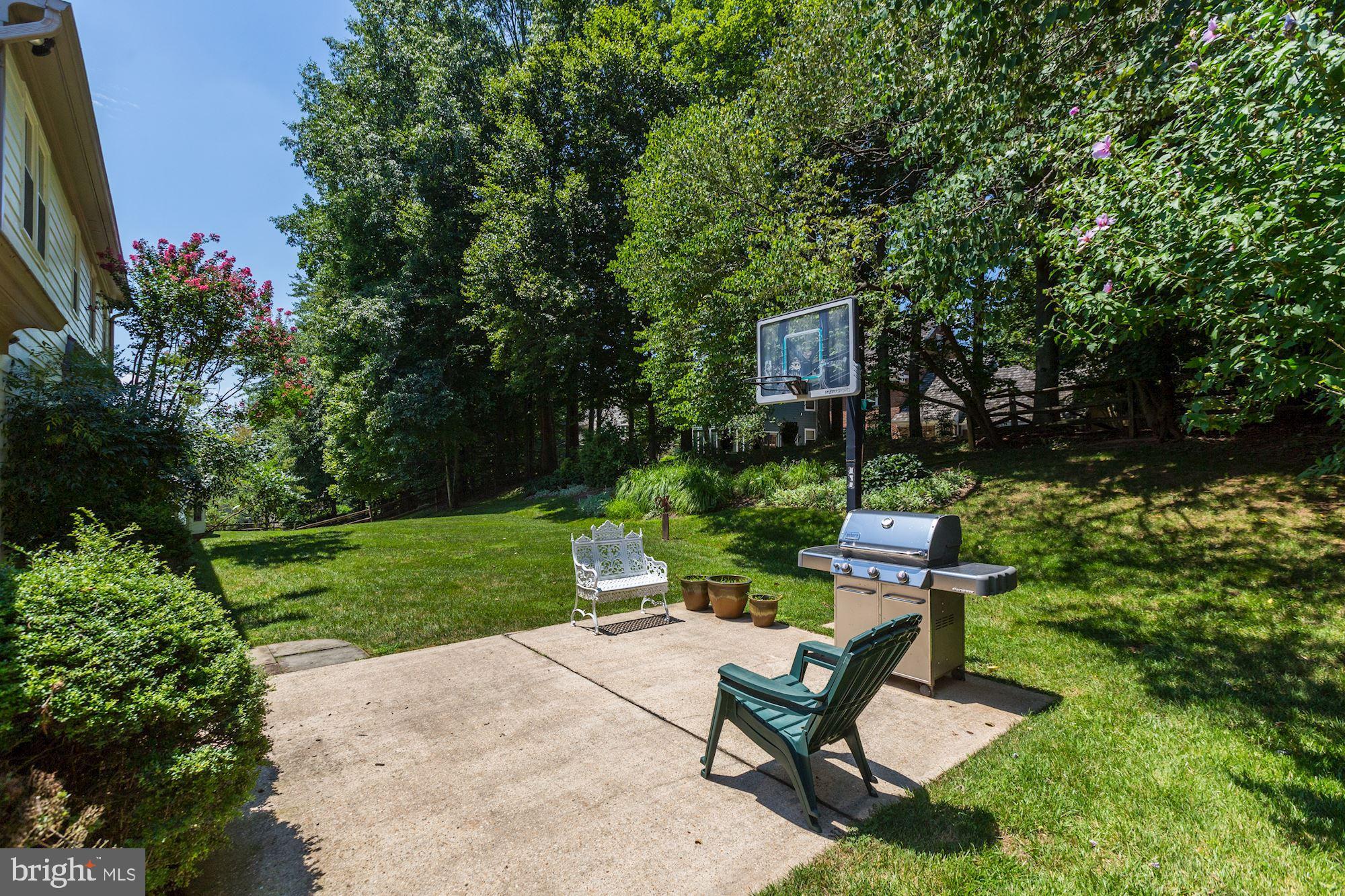 RIVER FALLS - Residential