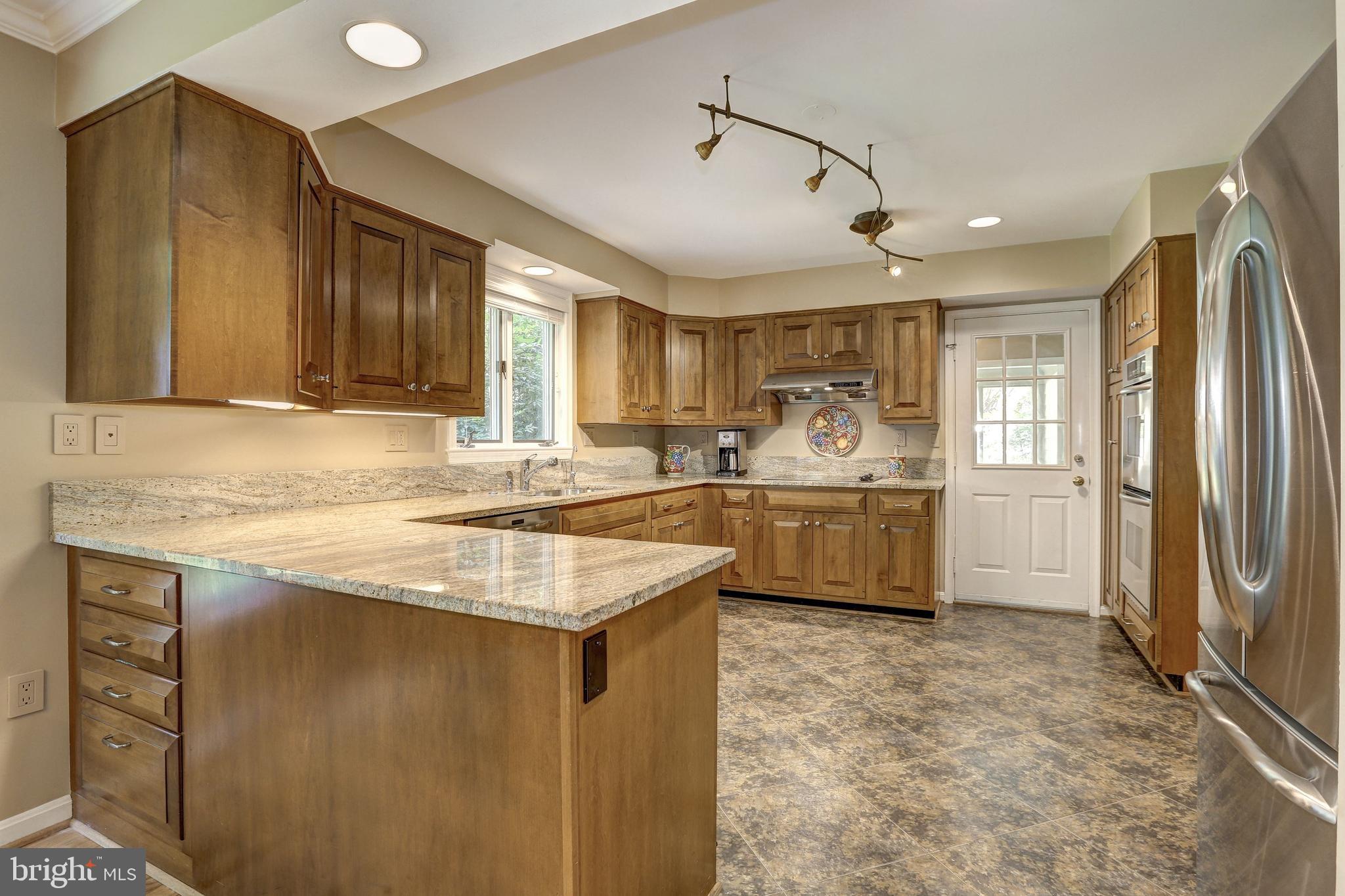 RIVER FALLS - Residential