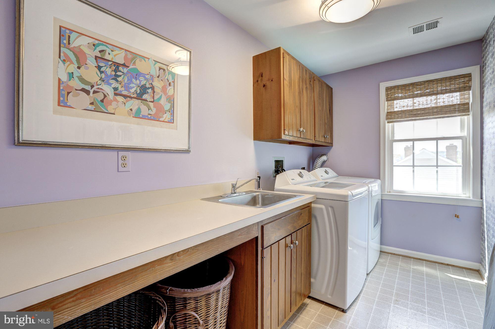 RIVER FALLS - Residential