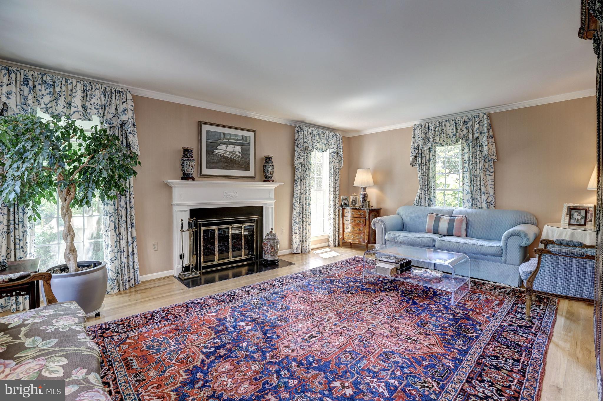 RIVER FALLS - Residential