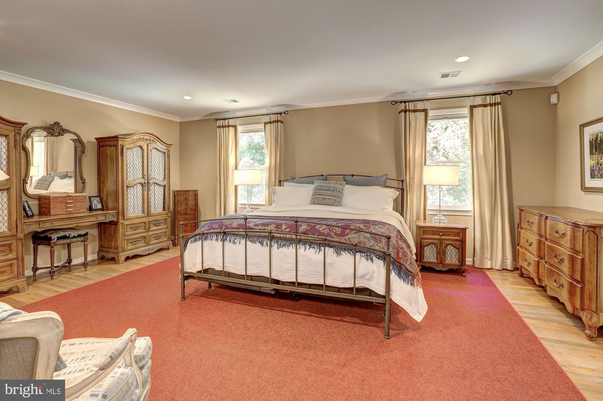 RIVER FALLS - Residential