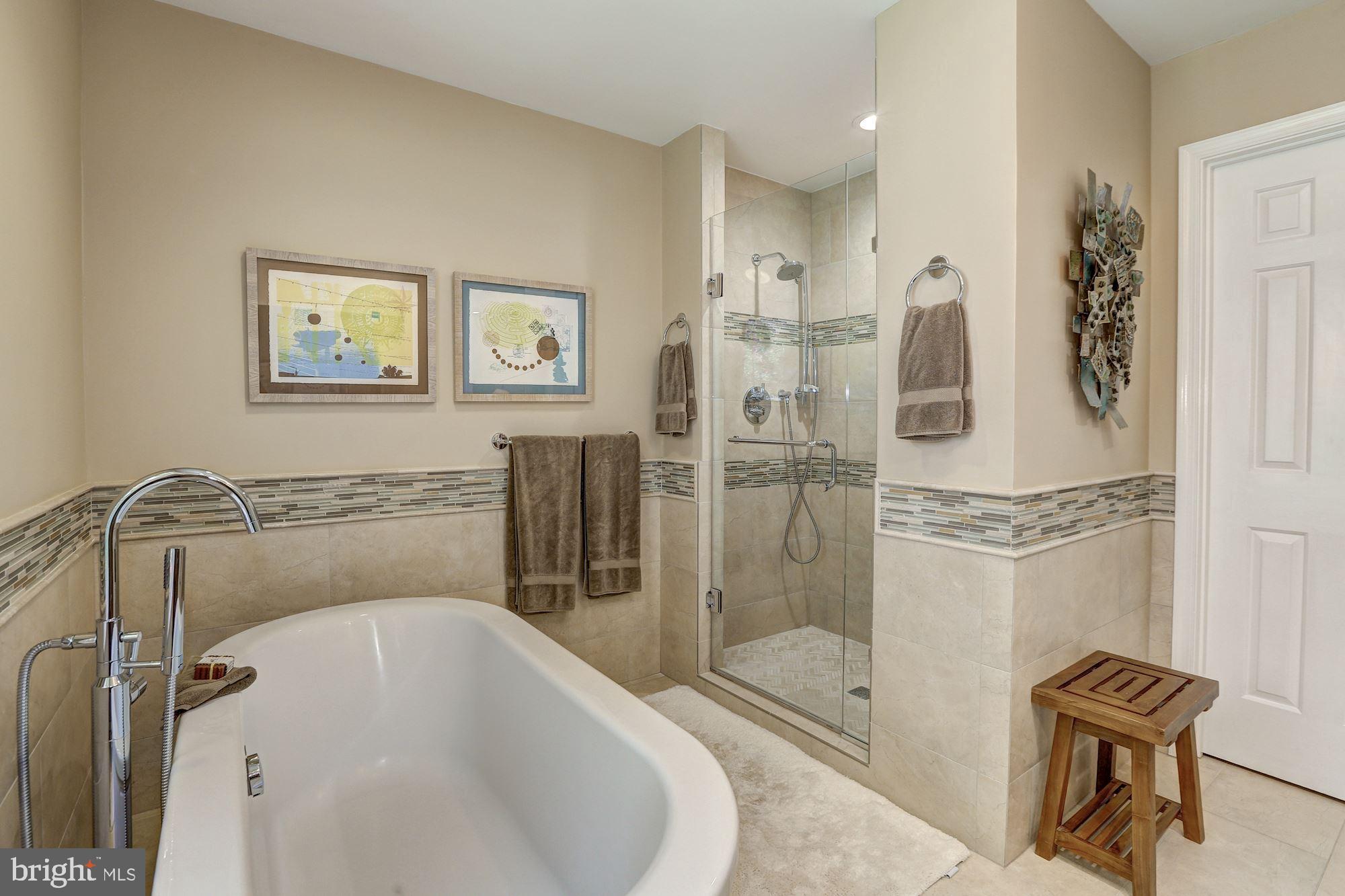 RIVER FALLS - Residential