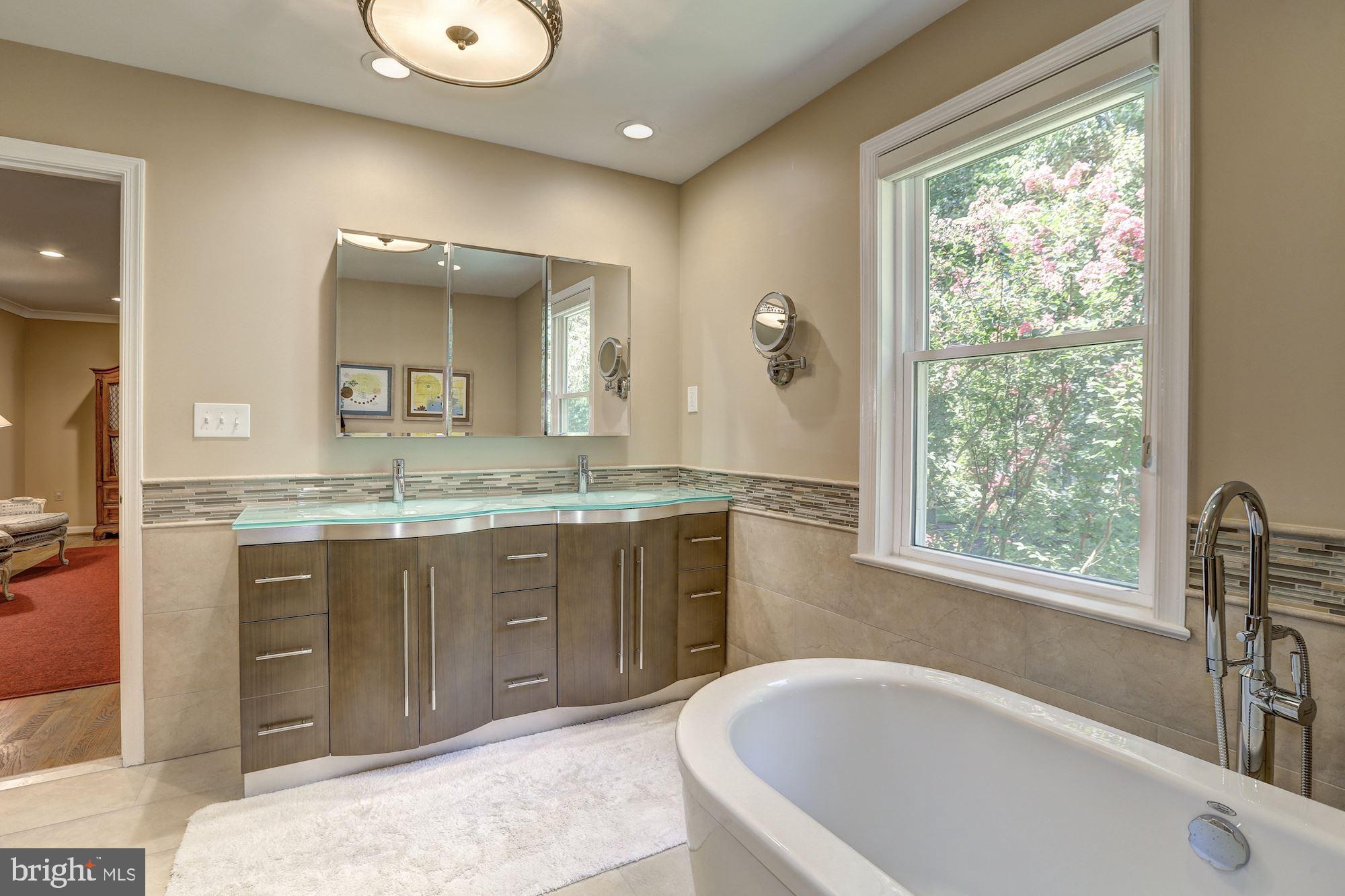 RIVER FALLS - Residential